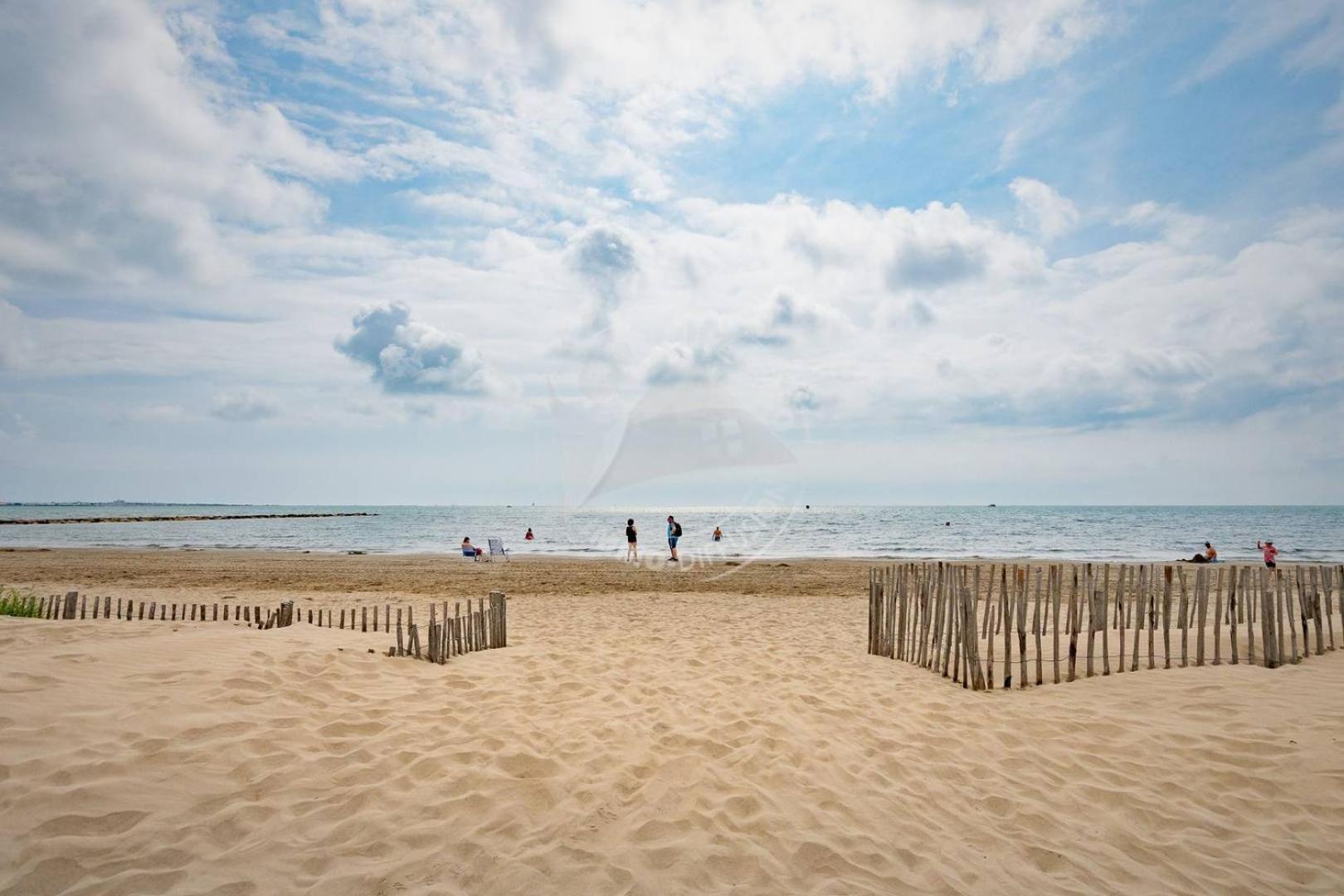 As17378 - P4 Dans Une Residence Sur La Plage Avec Vue Mer Et Piscine Ле-Гро-дю-Руа Экстерьер фото